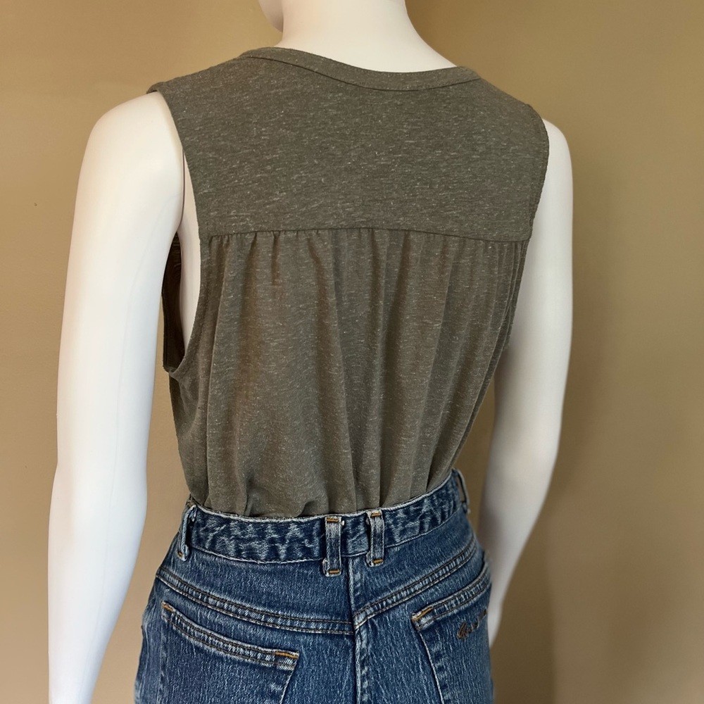 Green Heather Tank Top - Picture 5 of 9